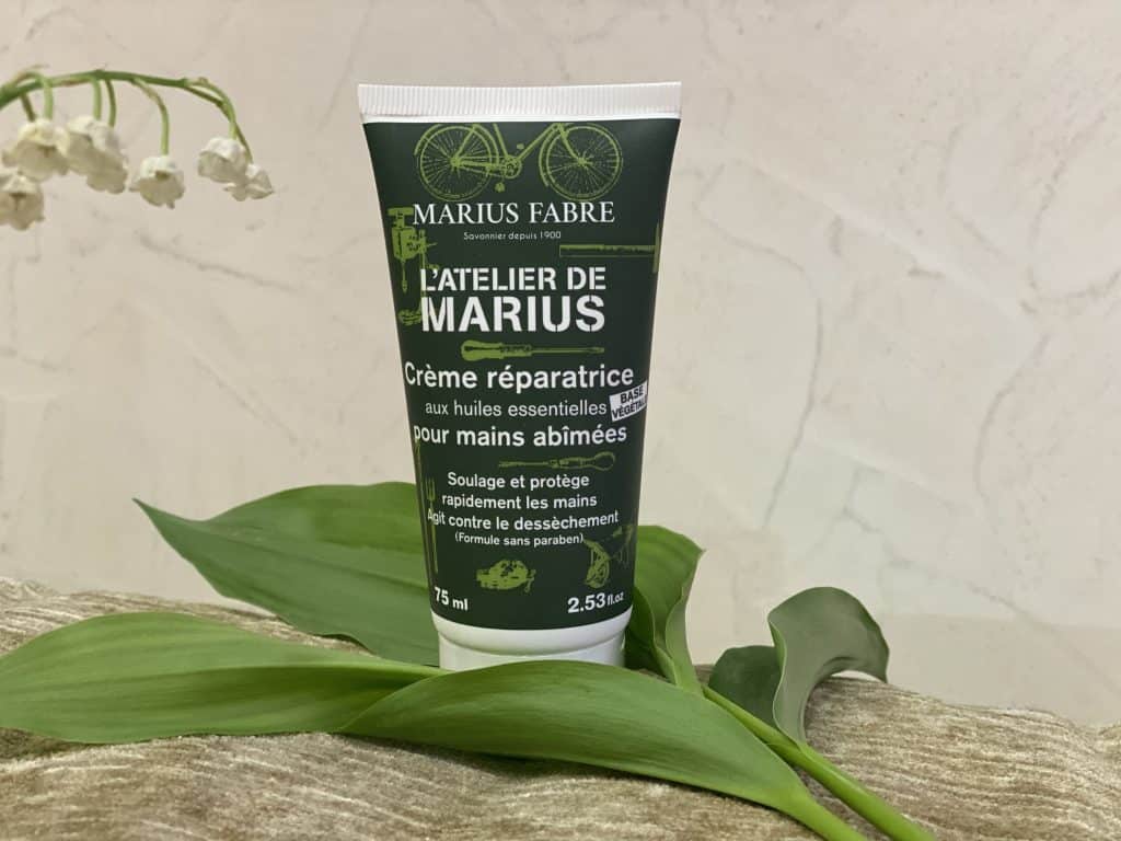 Crème réparatrice pour les mains abîmées