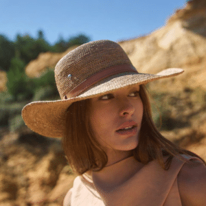 Chapeau en crochet bord long - INDOA Thé